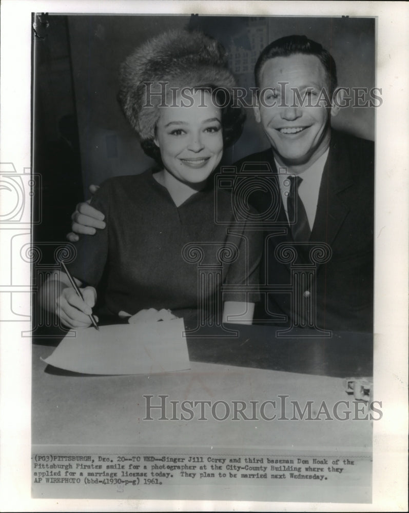 1961 Press Photo Jill Corey Singer And Don Hoak Baseball Player Pittsburgh - Historic Images