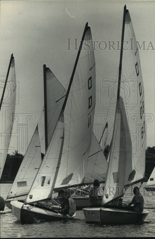 1987 Press Photo Competitors in X Boat Blue Chip Regatta at Big Cedar Lake - Historic Images