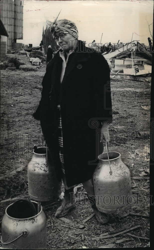 1965 Press Photo Niels Lauritzen&#39;s first place photo of a tornado clean-up-Historic Images