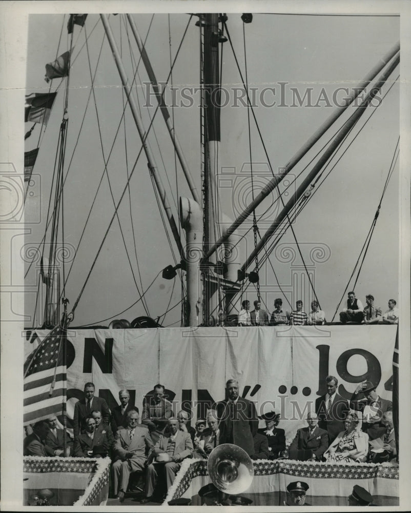 1948 Press Photo Norwegian Ship Ornefjell pre-sailing ceremony, Milwaukee - Historic Images