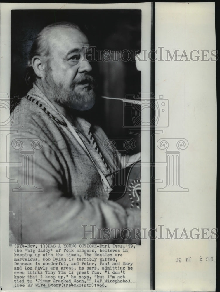 1968 Press Photo Folk singer and actor Burl Ives-Historic Images