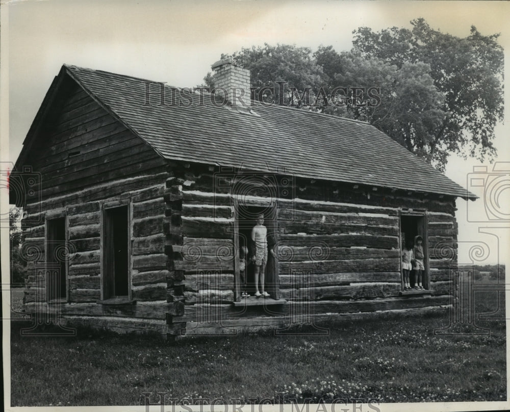 1967 Press Photo Old Log Cabin at Lost Dauphin State Park Near de Pere Wisconsin - Historic Images