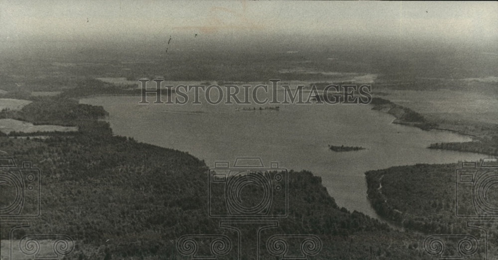 1937 Press Photo Lake Eau Claire north of Augusta in Eau Claire County Wisconsin - Historic Images