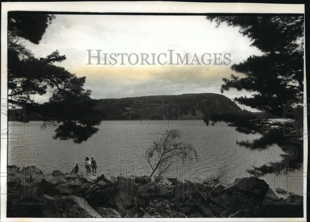 1994 Family views Devils Lake while hiking the Tumbled Rock Trail-Historic Images