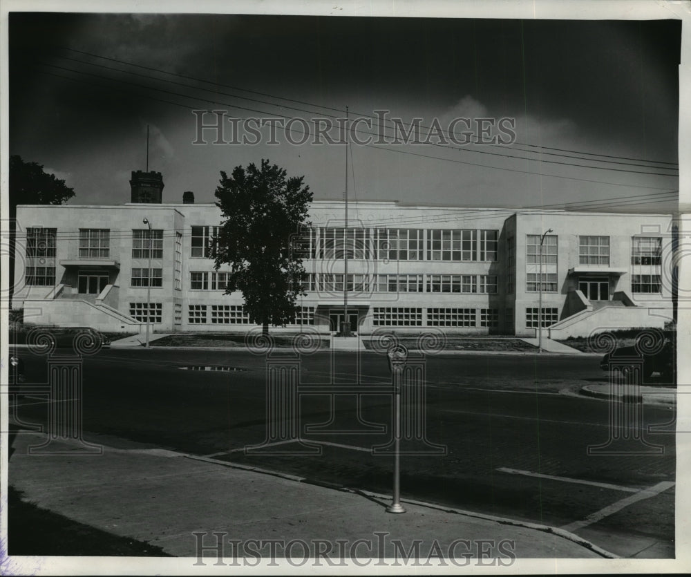 1956 Press Photo New Courthouse and Jail Building in Wisconsin Rapids, Wisconsin- Historic Images