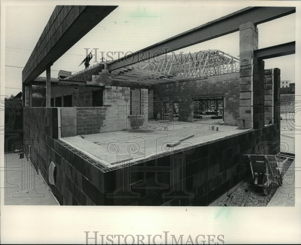 1983 Press Photo Wisconsin-The new regional crime laboratory - mja85590-Historic Images