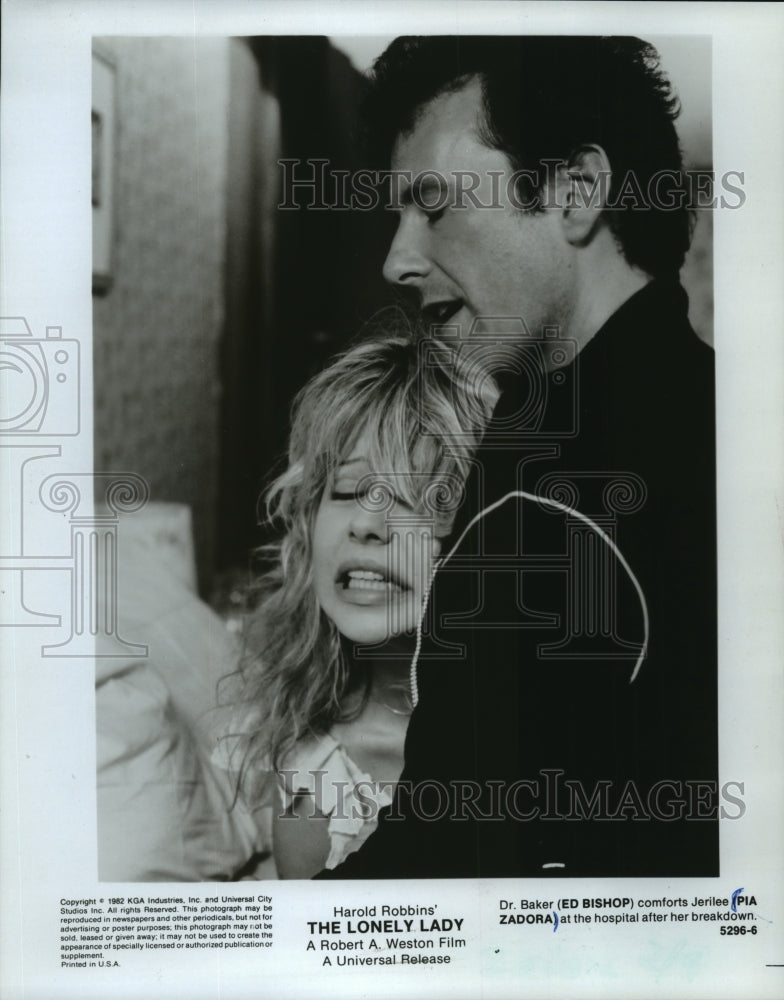 1982 Press Photo Ed Bishop, Pia Zadora in &quot;The Lonely Lady.&quot;-Historic Images
