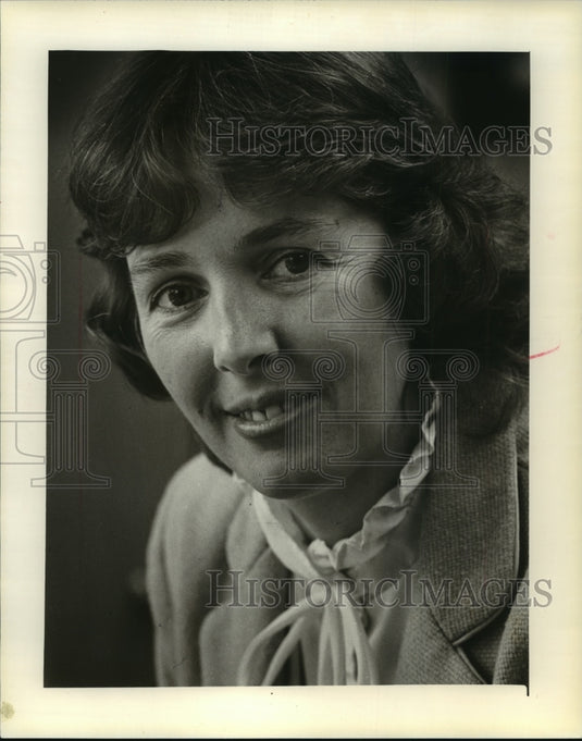 1981 Press Photo Pat Wolf, Coordinator at Waukesha Co. Technical Institute - Historic Images