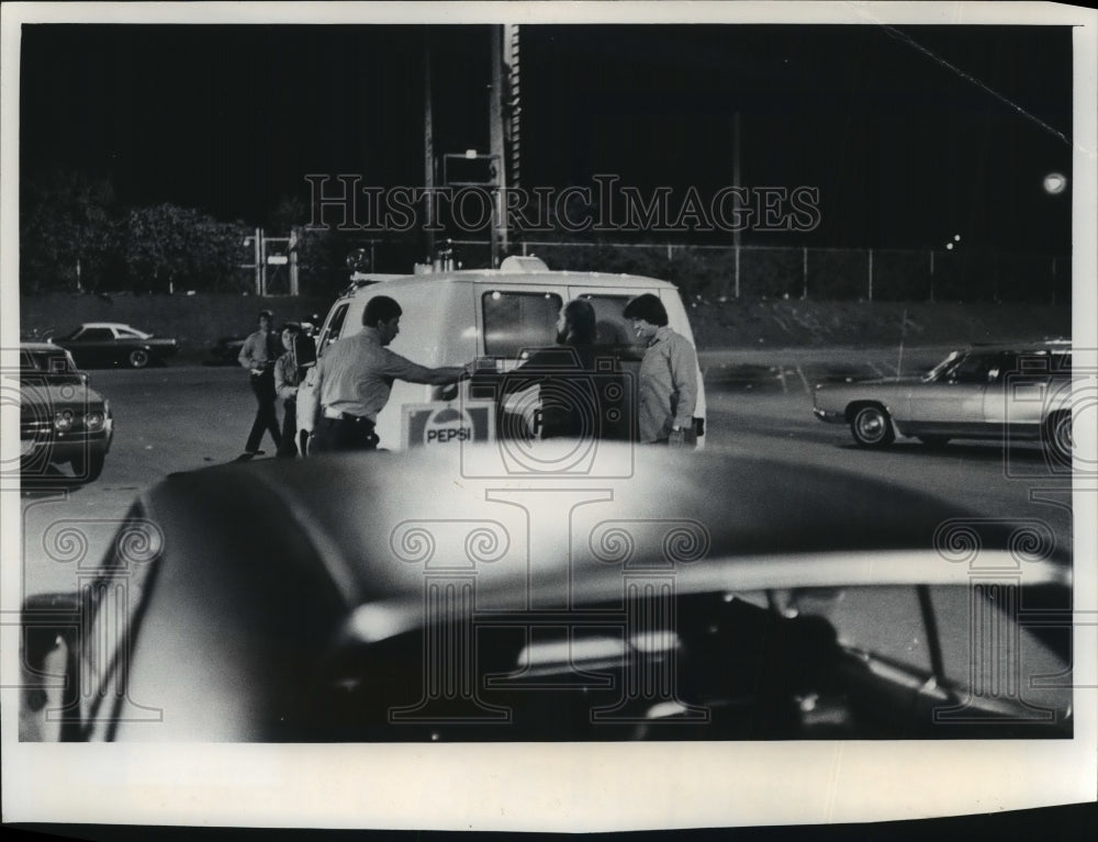 1977 Thomas R. Szulczewski Drew a Gun on  Police Officer Behling-Historic Images