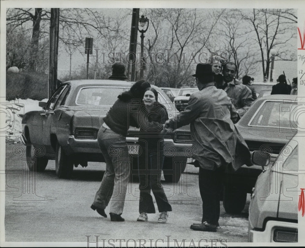 1974 Press Photo Jacob Cohen FBI Shootout in Milwaukee, Wisconsin - mja86460-Historic Images