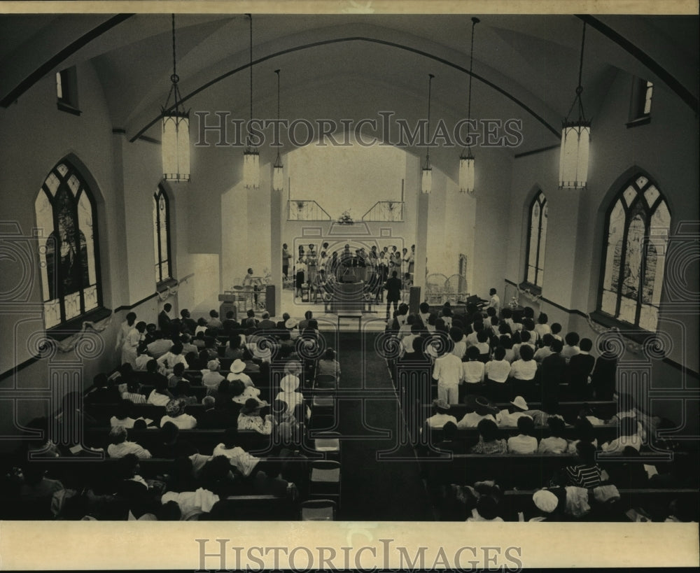 1983 Press Photo congregation of Corinth Missionary Baptist Church in Milwaukee-Historic Images