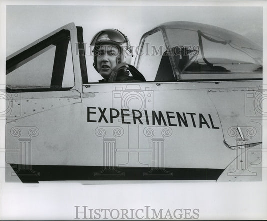 1961 Press Photo Ken Cook of the Ken Cook Publishing Company, Milwaukee- Historic Images