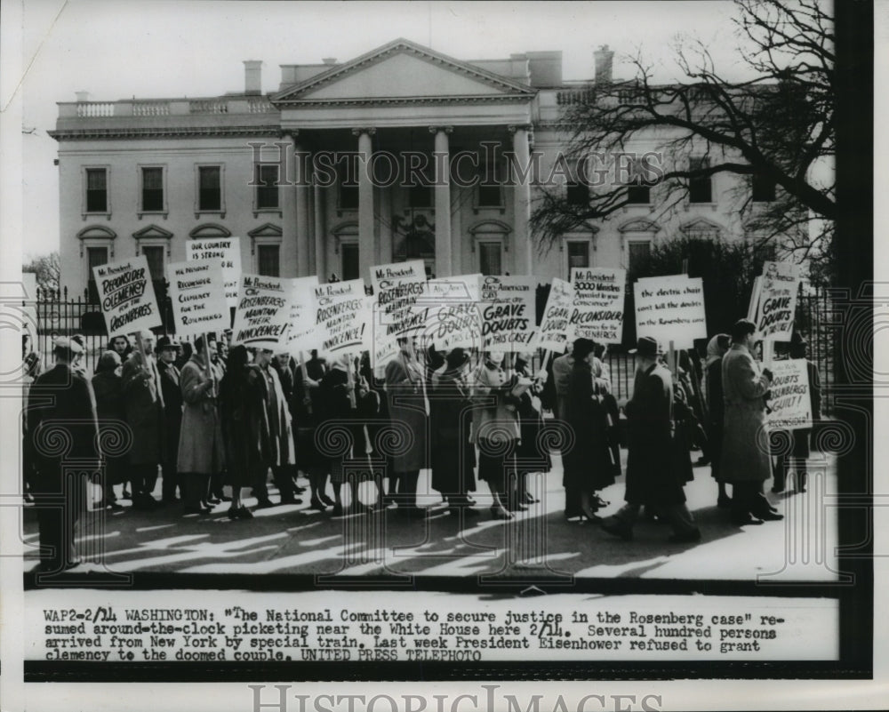 1953 Press Photo Rosenberg Case being protested at White House - mja86957-Historic Images