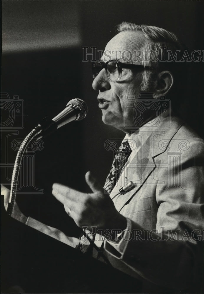 1979 Press Photo Bernard Cooke at Marquette University. - mja87243 - Historic Images