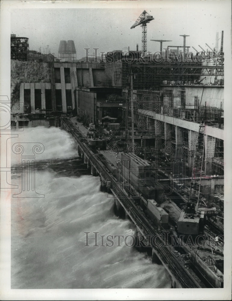 1968 Main portion of the Aswan high dam; in Egypt along the Nile - Historic Images