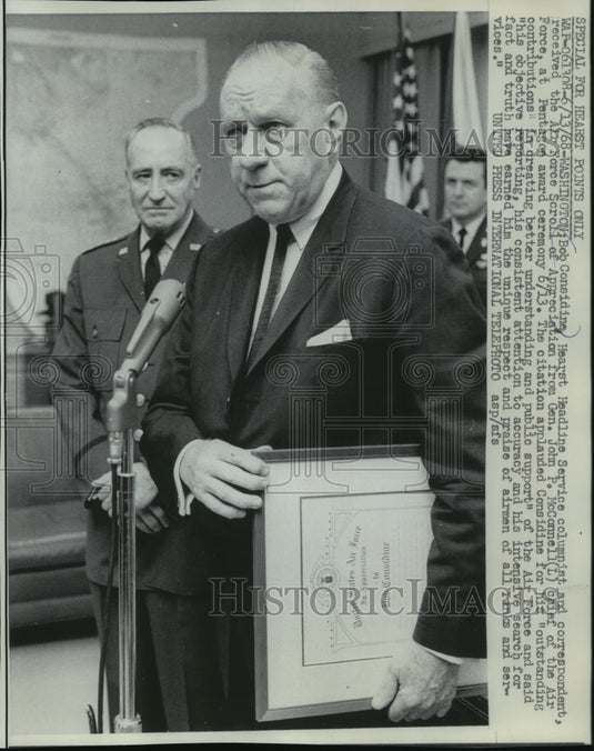 1968 Press Photo Bob Considine Given U.S. Air Force Scroll of Appreciation-Historic Images