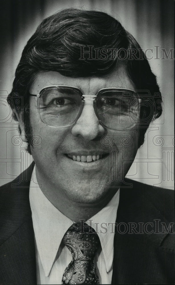 1978 Press Photo Jack Cook, Milwaukee Division General Manager - mja87559-Historic Images