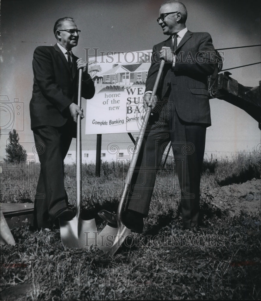 1966 Press Photo C. Ray Cook at Groundbreaking Ceremonies for West Suburban Bank - Historic Images