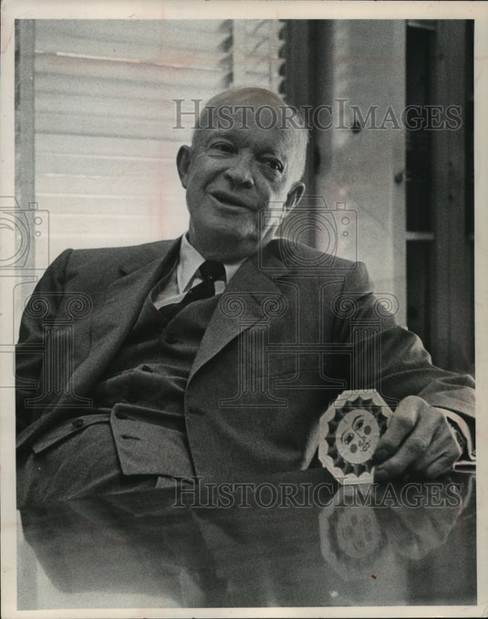 1963 Press Photo President Eisenhower being interviewed at Gettysburg, Pa.office-Historic Images