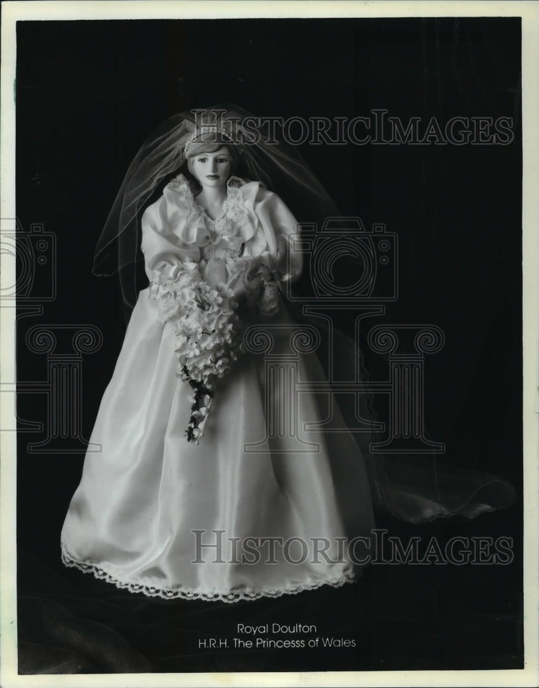 1983 Press Photo Royal Doulton Introduces a Doll of Princess Diana at Wedding - Historic Images