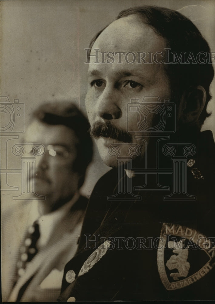 1975 Press Photo Madison Police Chief David Couper. - mja87769-Historic Images