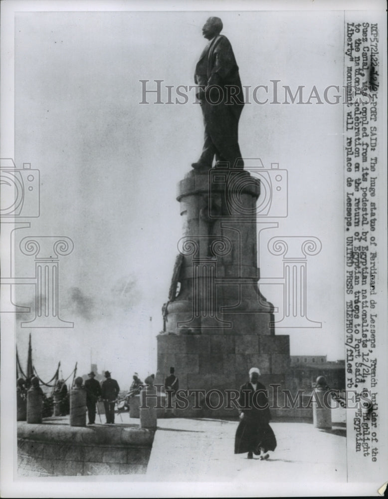 1956 Press Photo Monument of Ferdinand de Lesseps in Port Said, Egypt - Historic Images
