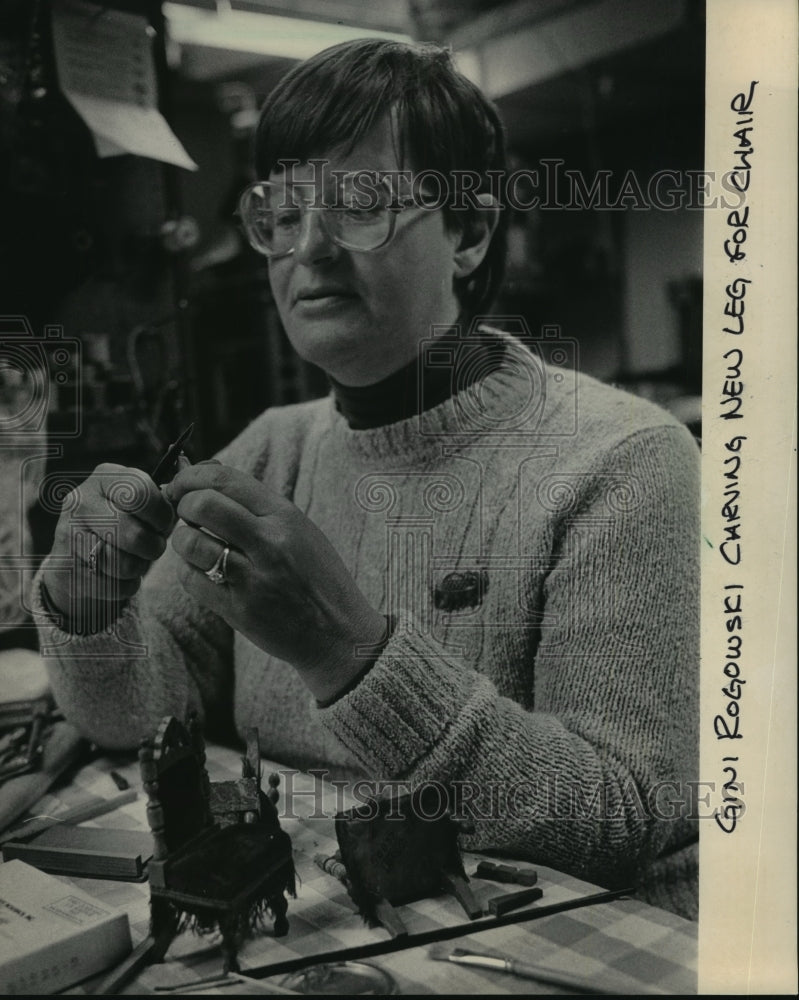 1984 Press Photo Gini Rogowski Carves a Leg for a Doll House Chair-Historic Images