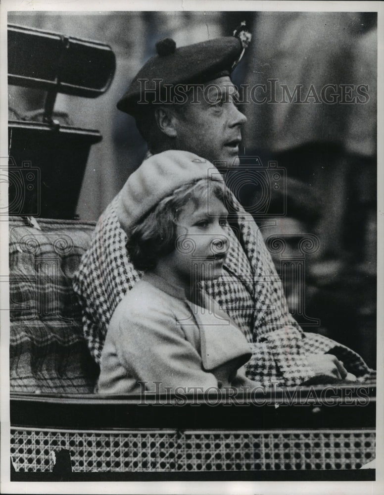 1965 Press Photo David Prince of Wales visits with his niece Princess Elizabeth - Historic Images