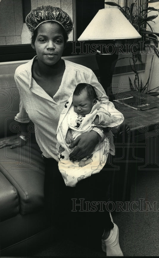 1988 Press Photo Pakeeta Watkins hopes to stay off cocaine - mja88177 - Historic Images