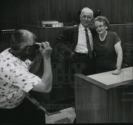 1964 Press Photo Sam and Winifred Connell, Waukesha County Circuit Court Clerk-Historic Images