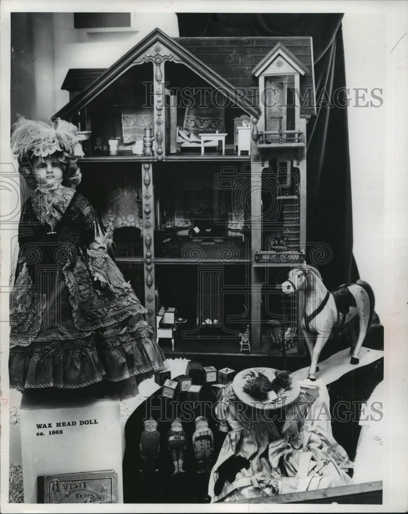 1970 Press Photo Victorian dollhouse, Milwaukee County Historical Society Museum-Historic Images