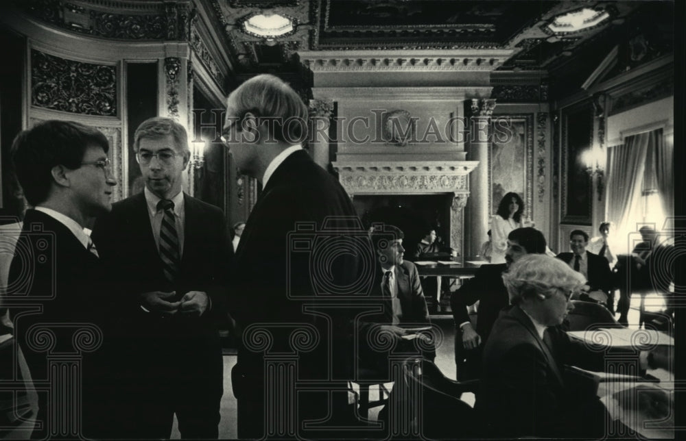 1987 Press Photo Joe Strohl, Tim Cullen, Tom Loftus, Governor&#39;s Conference Room - Historic Images