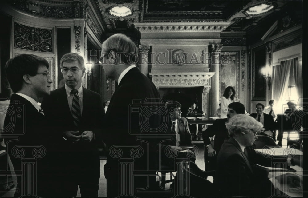1987 Press Photo Joe Strohl, Tim Cullen, Tom Loftus, Governor's Conference Room - Historic Images