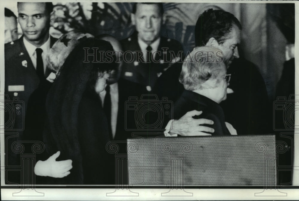 1998 Press Photo President Nixon at Senator Everett Dixon&#39;s funeral in Capitol - Historic Images