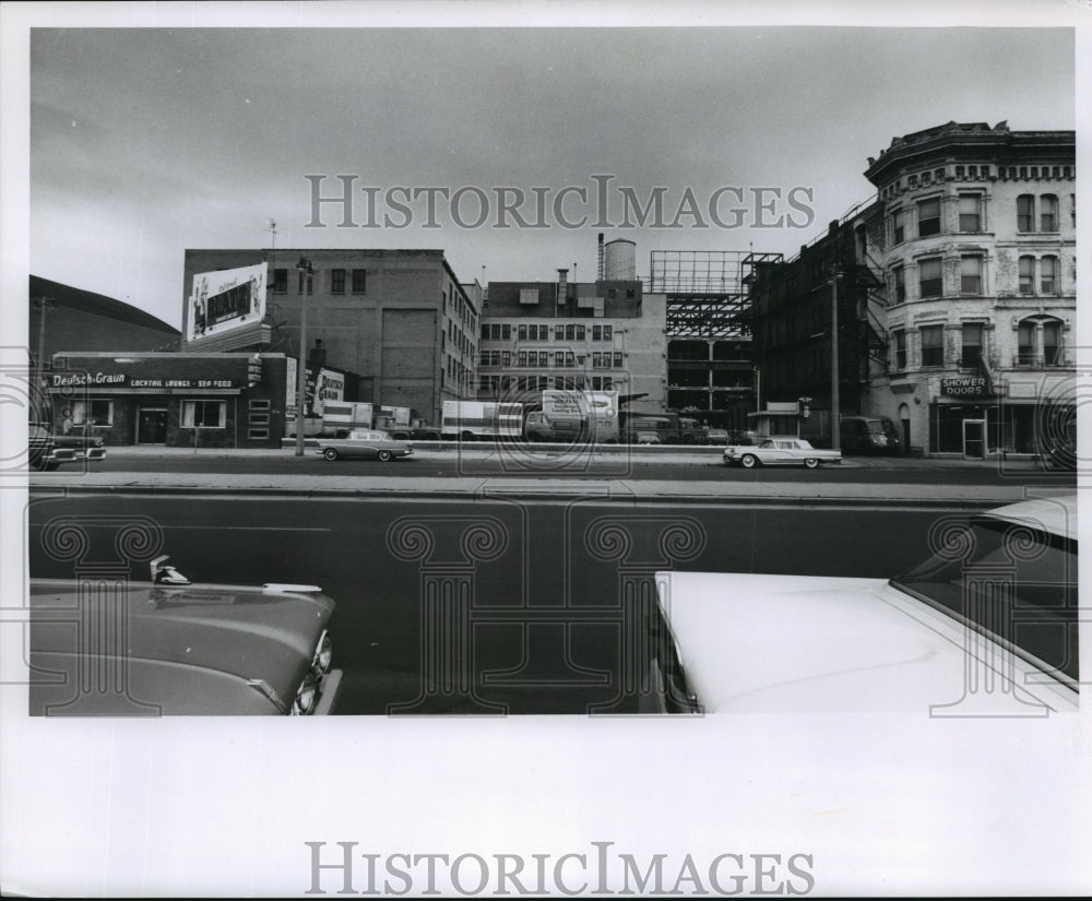 1961 Press Photo Kilbourn Avenue the Journals loading dock. - Historic Images