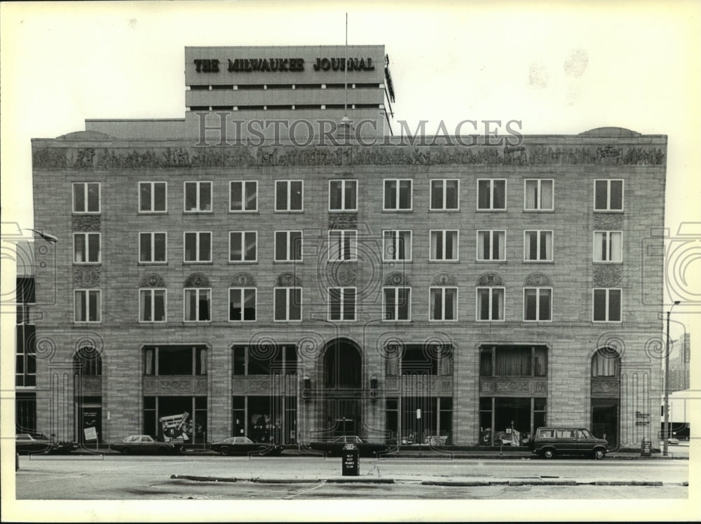 1979 Press Photo Milwaukee Journal Building Exterior - mja89548 - Historic Images