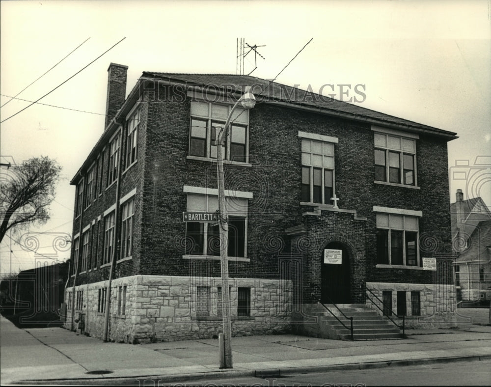 1987 The former Holy Rosary school undergoing renovation, Milwaukee-Historic Images