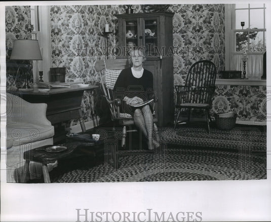 1965 Press Photo D.W. Correll founder of Cedarburg Woman's club antiques show.-Historic Images