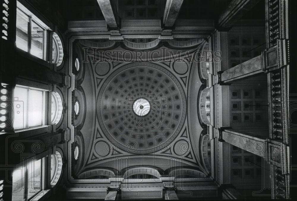  Milwaukee Museum Rotunda - Historic Images