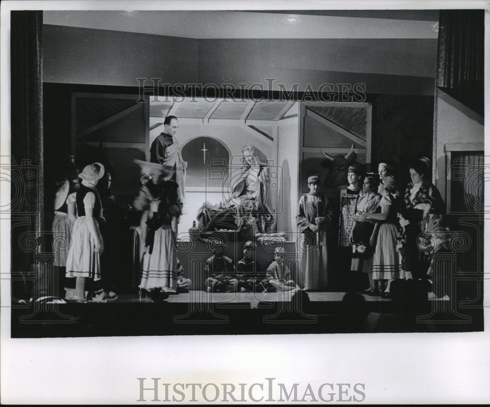 1966 Press Photo Milwaukee Public Museum French Christmas Pageant - mja90066 - Historic Images