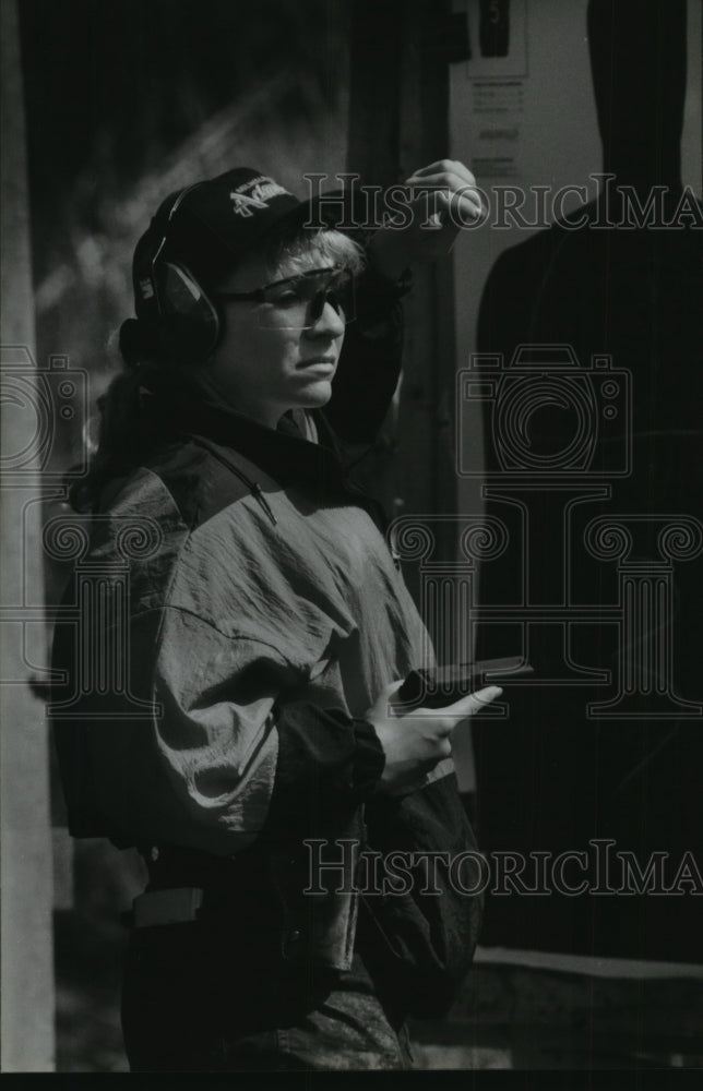 1994 Press Photo Recruit class member of the Milwaukee County Sheriff&#39;s Dept. - Historic Images