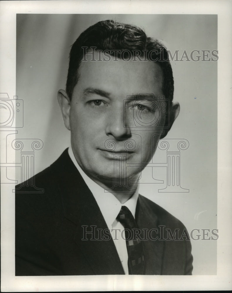 1962 Press Photo Richard E. Cross, chief executive officer of American Motors-Historic Images