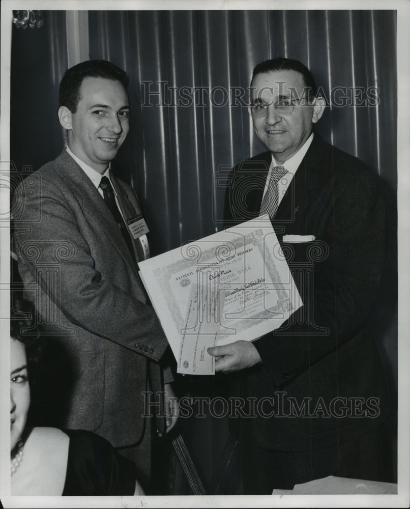 1954 Press Photo Milwaukee Journal Awarded by National Association Home Builders-Historic Images