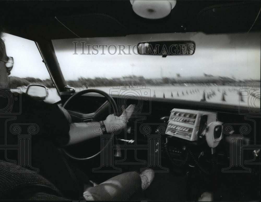 1993 Milwaukee County Sheriff's Lt. Krizan shows driving techniques-Historic Images