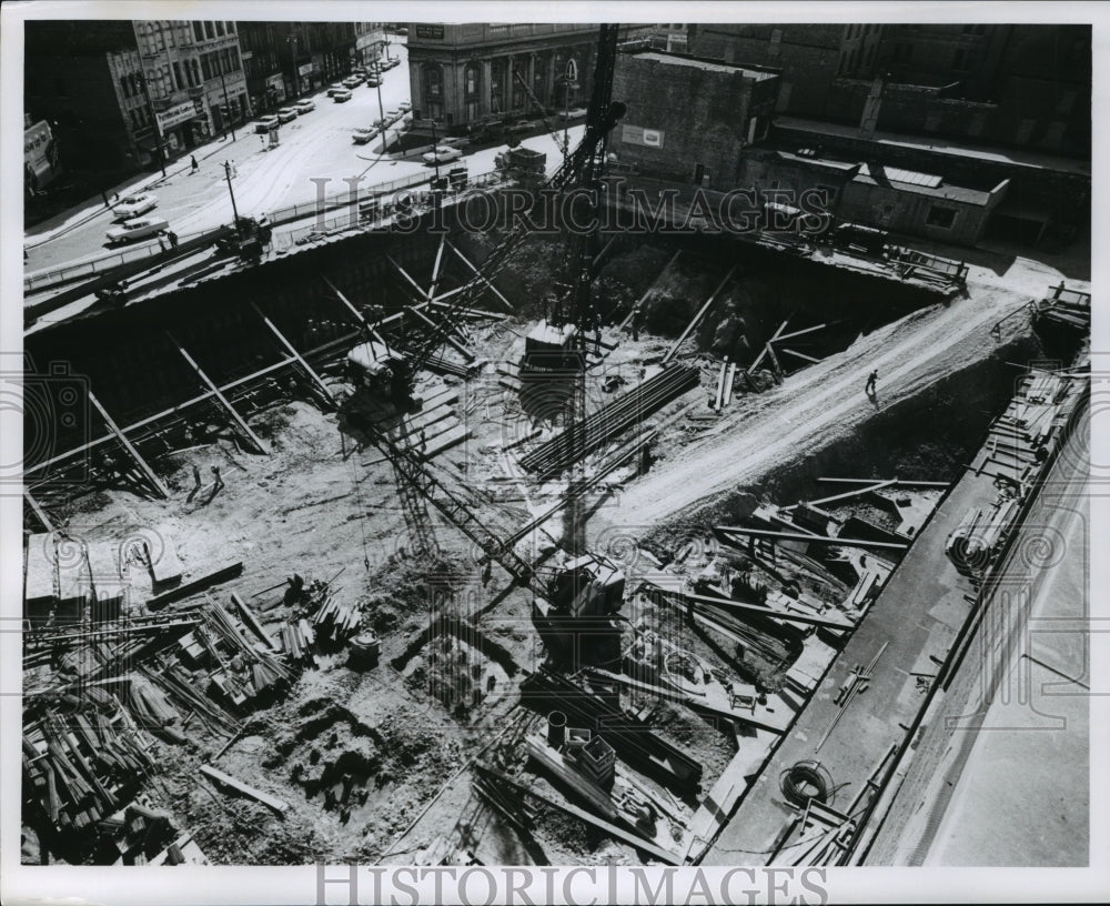 1960 Press Photo Construction of a building in Milwaukee, Wisconsin - Historic Images