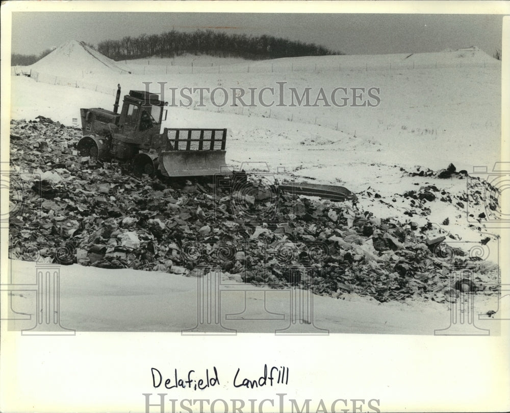 1982 Press Photo Delafield Landfill in Waukesha County, Wisconsin - mja91041 - Historic Images