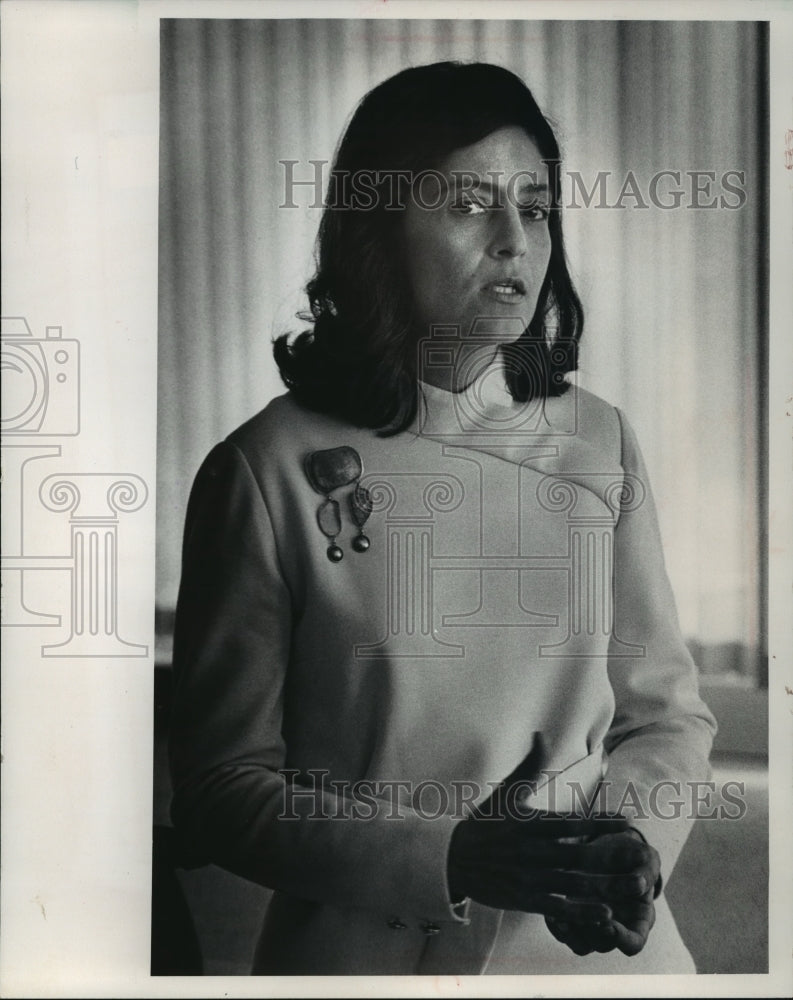 1973 Press Photo Vivian Dinitz wife of Israel&#39;s ambassador to the United States - Historic Images