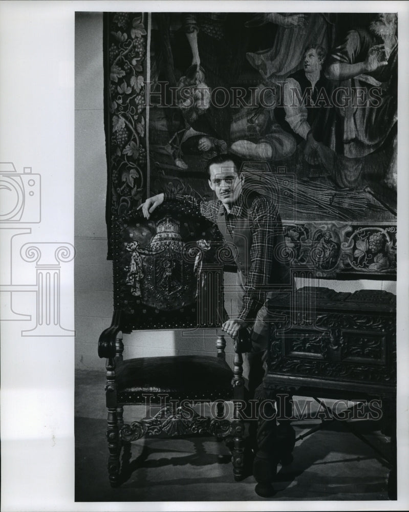 1964 Press Photo Fine Arts Curator John Luedtke, 17th Century Prussian Furniture-Historic Images