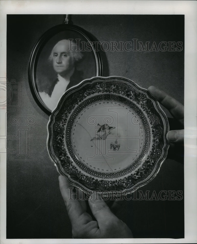 1954 China Plate from George Washington Estate, Milwaukee Museum-Historic Images
