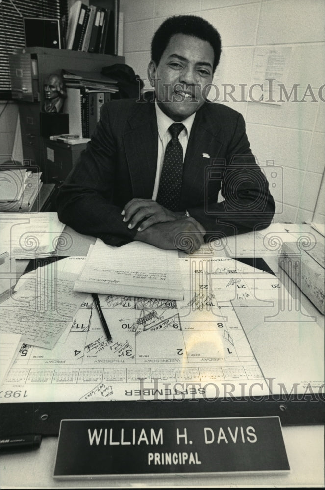 1987 Press Photo Principal William H. Davis in his office at Madison High School - Historic Images